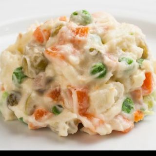 Ensaladilla rusa 1/2 racion