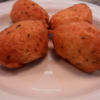 Bolinhos de Bacalhau (4  Unidades)