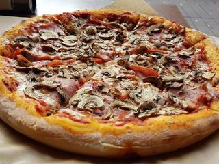 Pizza Capricciosa 31cm