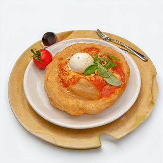 Montanara con pomodoro e burrata di bufala