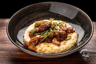 Свински дивечови кюфтенца с фенел и лук на тиган (350г)