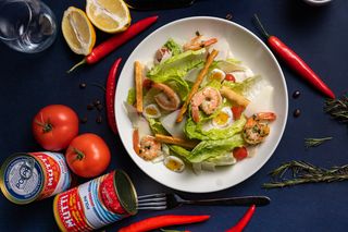 Sałata Cezar z krewetkami