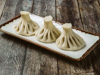 Chinkali z mięsem  z kolędrą 3 szt.