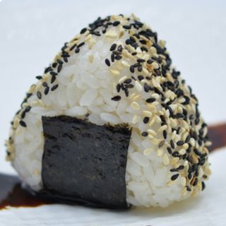 Onigiri salmone