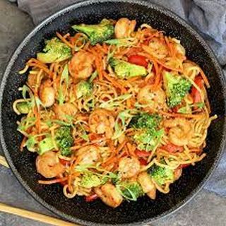 Tripple Fried Rice Noddles with Prawn
