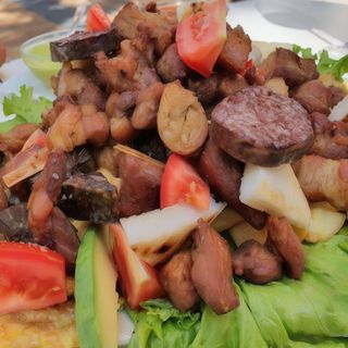 Picada típica colombiana