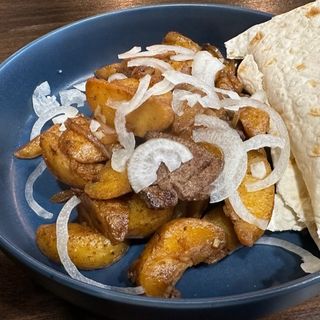 Картошка по деревенский с говяжьей вырезкой