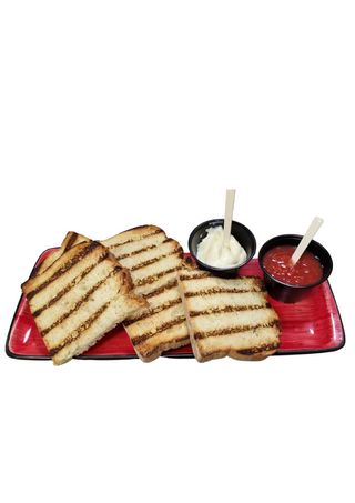 Pan Tostado Con Allioli Y Tomate