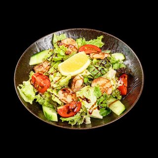 Средиземноморска салата със скариди