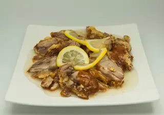 Regina in sos de lamaie