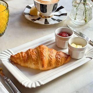 Croissant Mantequilla y Mermelada