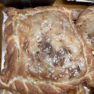 EMPANADA DE CARNE ASADA