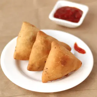Vegetable Cocktail Samosas 6 Pieces