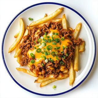 Patatas Teja Con Cheese & Carne Mechada (Pequeña)