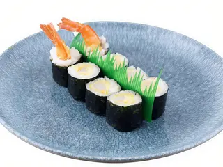 Hosomaki z krewetkami w tempurze