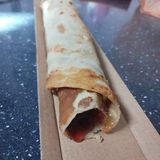 Палачинка със сладко от ягоди и сирене