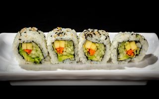 095 Uramaki yasai - 8 pezzi