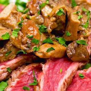 Tagliata de carne con setas porcini