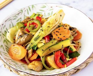 Chop suey de verduras salteadas