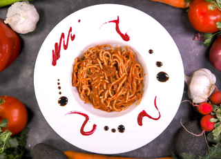 Талиатели спиначио с топено сирене + Спагети Болонезе с телешко рагу + 1л. Лимонада Ягода