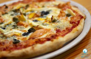 Pizza De Salmón (Mediana)