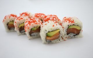 267 - Uramaki tobiko