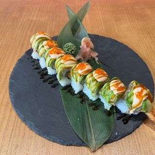 NEW!!  DRAGON ROLLS  8 PCS