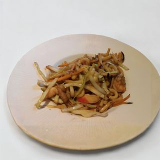 Yaki udon con pollo