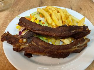 Costillas Con Patatas