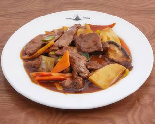 Vaca com Bambu e Cogumelos Chineses