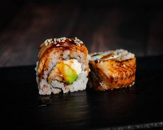 Anguila Uramaki (8 Piezas)