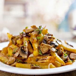 Жаренная Картошка с грибами и капустой
