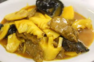 180 Manzo funghi e bambu