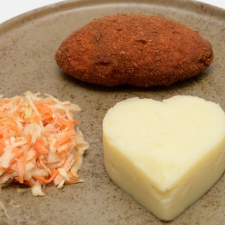 კიევური კოტლეტი ნივრით+გარნირი