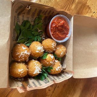 Croquetas de Mac & cheese