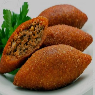 4 buc,Kifle umpluta cu carne de vita,( libanese  kebehh)