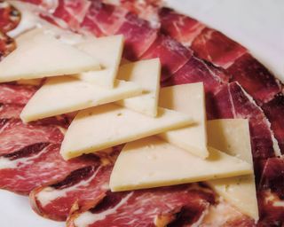 Surtido de queso y jamón