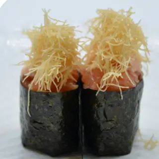 Gunkan sake spicy