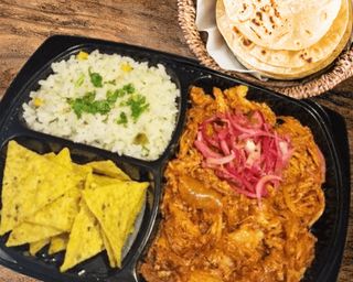 Cochinita pibil taquería