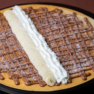 Палачинка Шоколад, банан, сметана и кокос