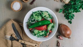 კიტრი-პომიდვრის სალათი