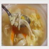 Sopa De Maíz Con Carne De Cangrejo Y Pollo