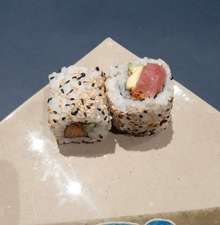 California Atún (8 Piezas)