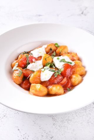 GNOCCHI ARTESANAL CON TOMATE CONFITADO