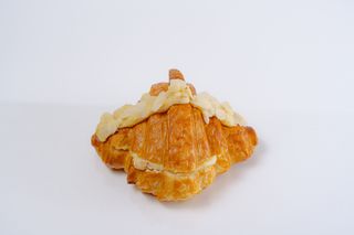 Круассан с миндальным кремом (170 г)