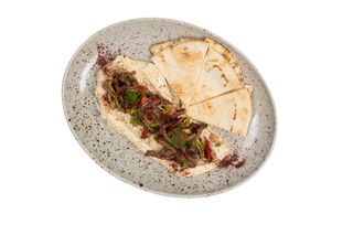 Хумус с телешко (250г)