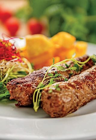 Tradycyjne kotleciki wieprzowo-wołowe Kebabcze i Kjufte