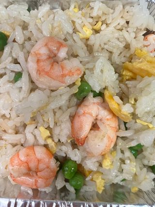 Riso saltato con gamberetti