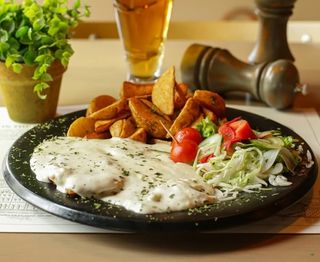 Piletina u gorgonzola sosu