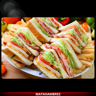 SANDWICH DOBLE CLUB + PATATAS FRITAS